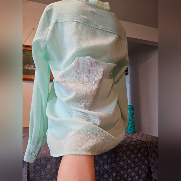 Acevog Mint Professional Blouse - Picture 5 of 8